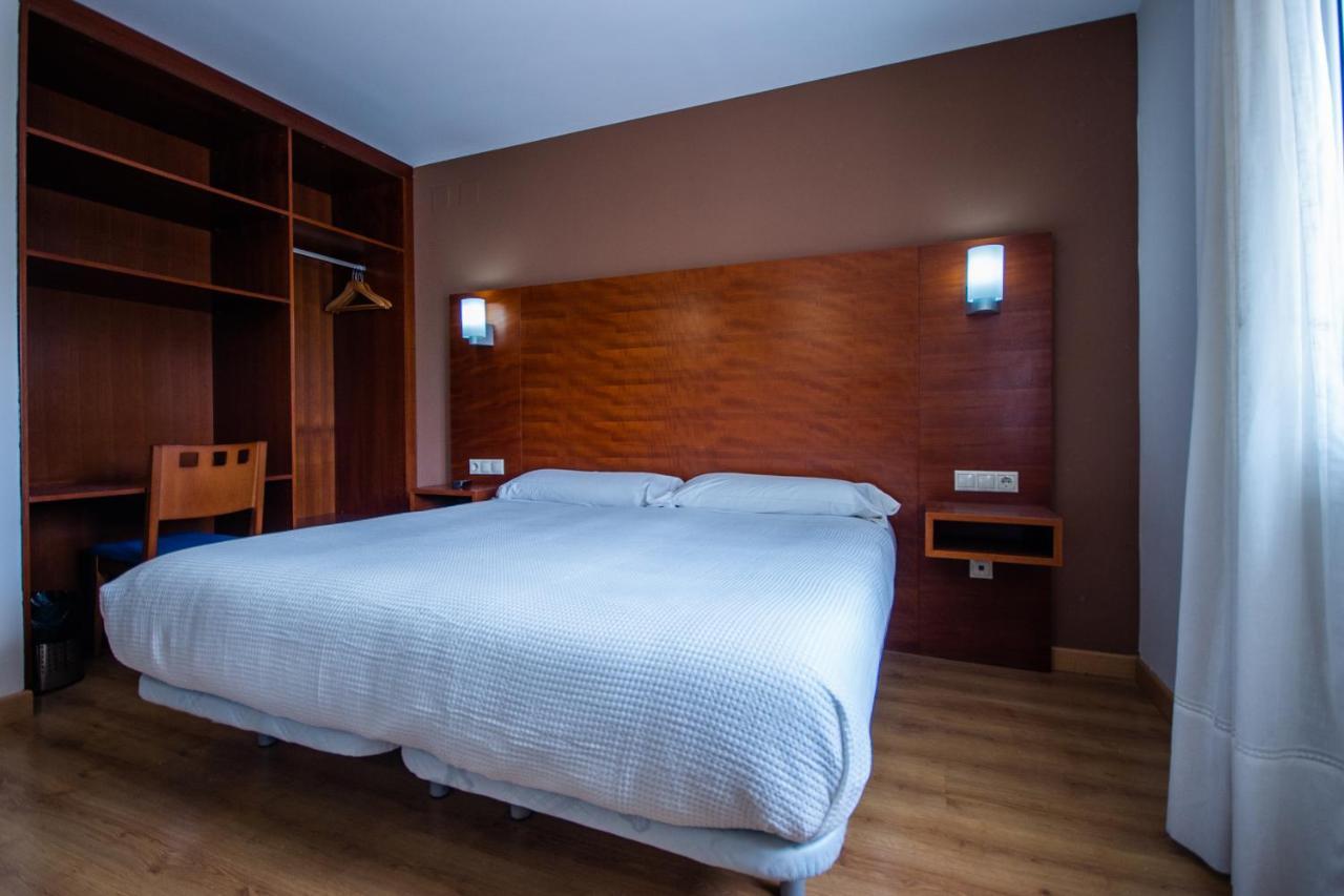 Pension Viella Asturias Oviede Extérieur photo
