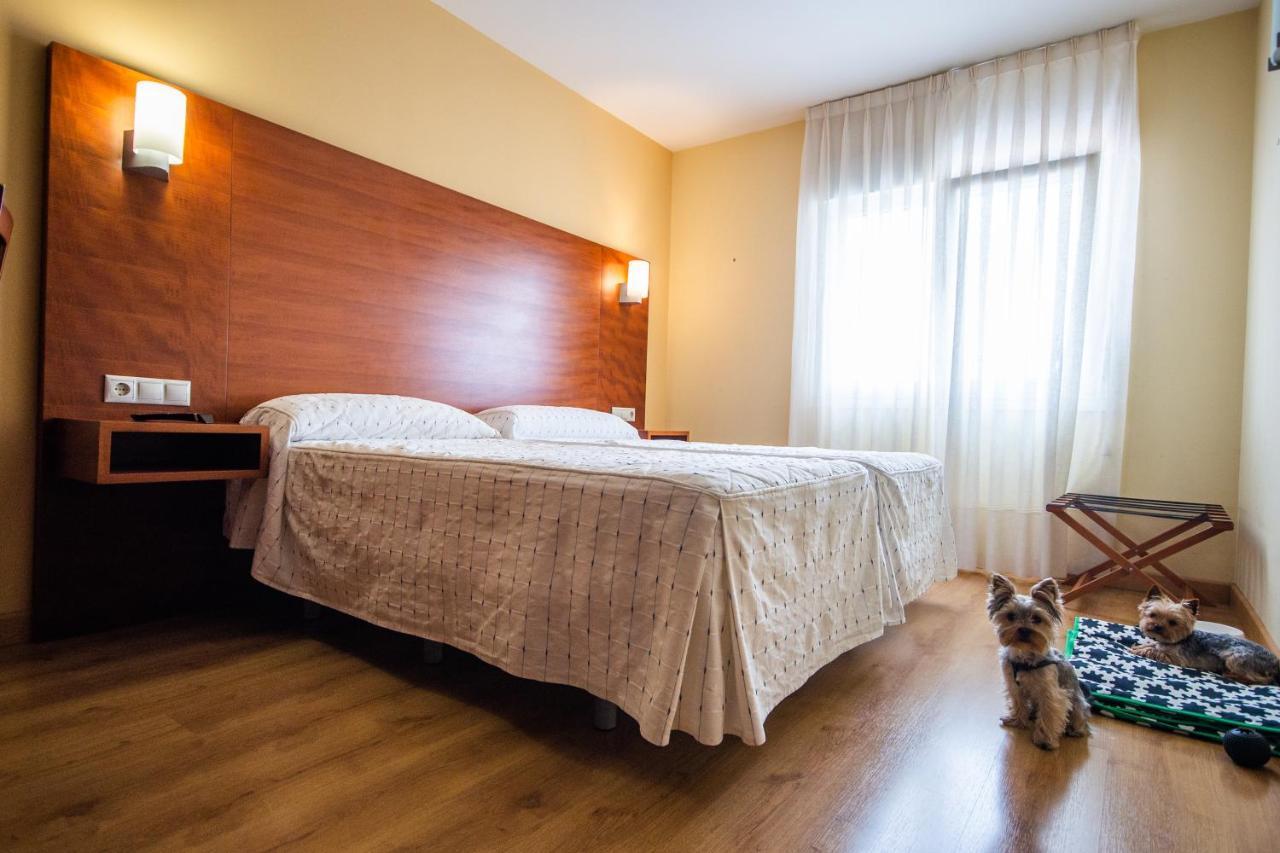 Pension Viella Asturias Oviede Extérieur photo