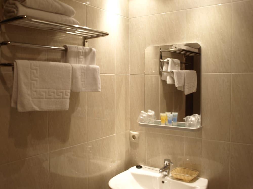 Pension Viella Asturias Oviede Extérieur photo